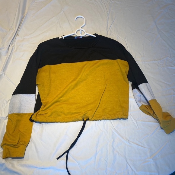 Multi-Colored Cropped Shirt - Picture 1 of 2